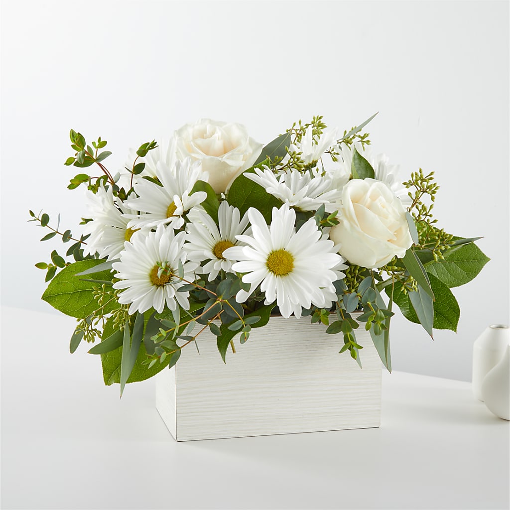 Fresh Linen Box Bouquet – HORTENSIA'S FLOWERS, Carlsbad CA