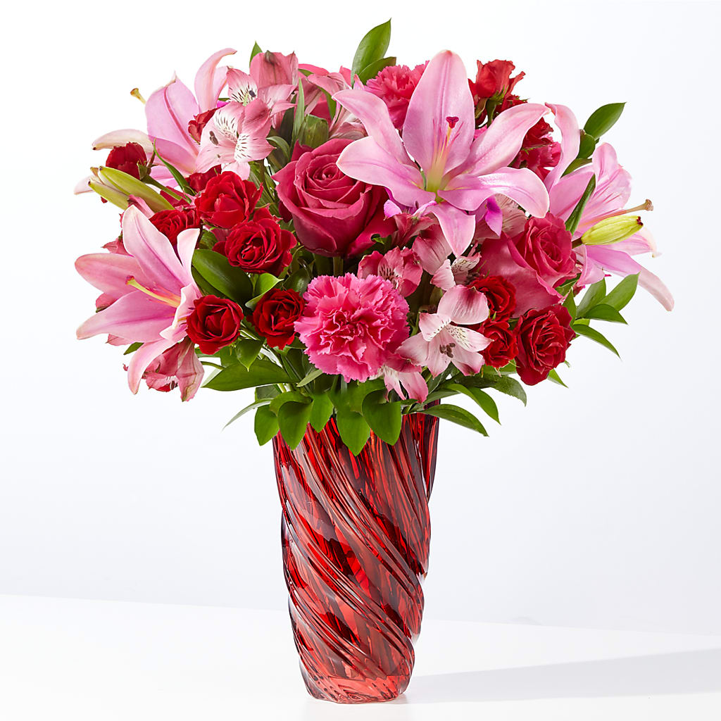 In Love Bouquet with Luxe Swirl Vase – HORTENSIA'S FLOWERS, Carlsbad CA