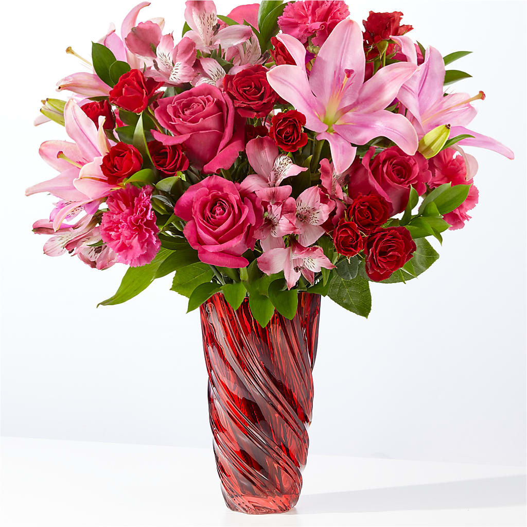 In Love Bouquet with Luxe Swirl Vase – HORTENSIA'S FLOWERS, Carlsbad CA