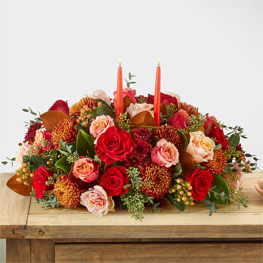 Gather Near Centerpiece – HORTENSIA'S FLOWERS, Carlsbad CA