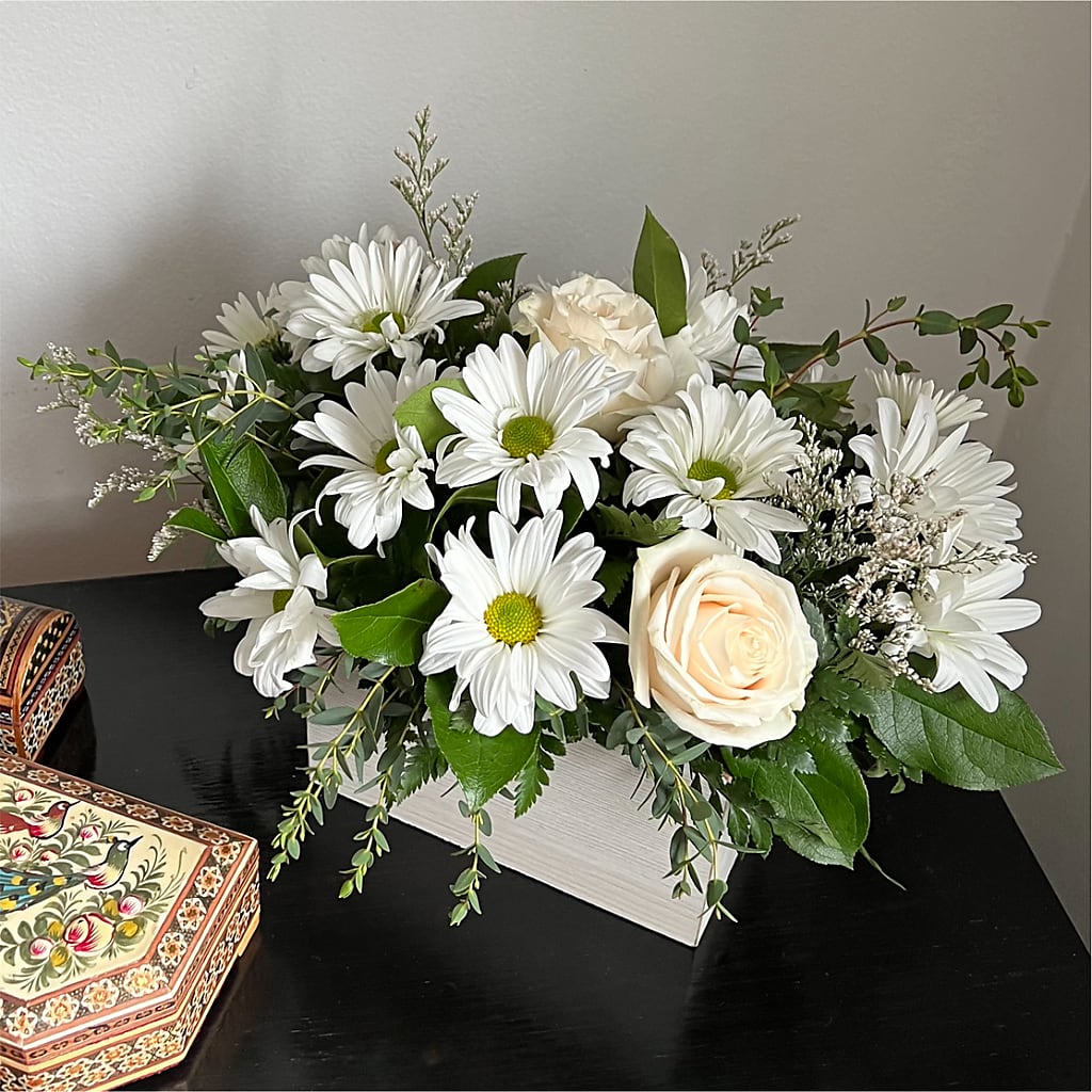 Fresh Linen Box Bouquet – HORTENSIA'S FLOWERS, Carlsbad CA