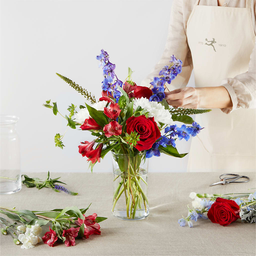 Star Spangled - A Florist Original – HORTENSIA'S FLOWERS, Carlsbad CA