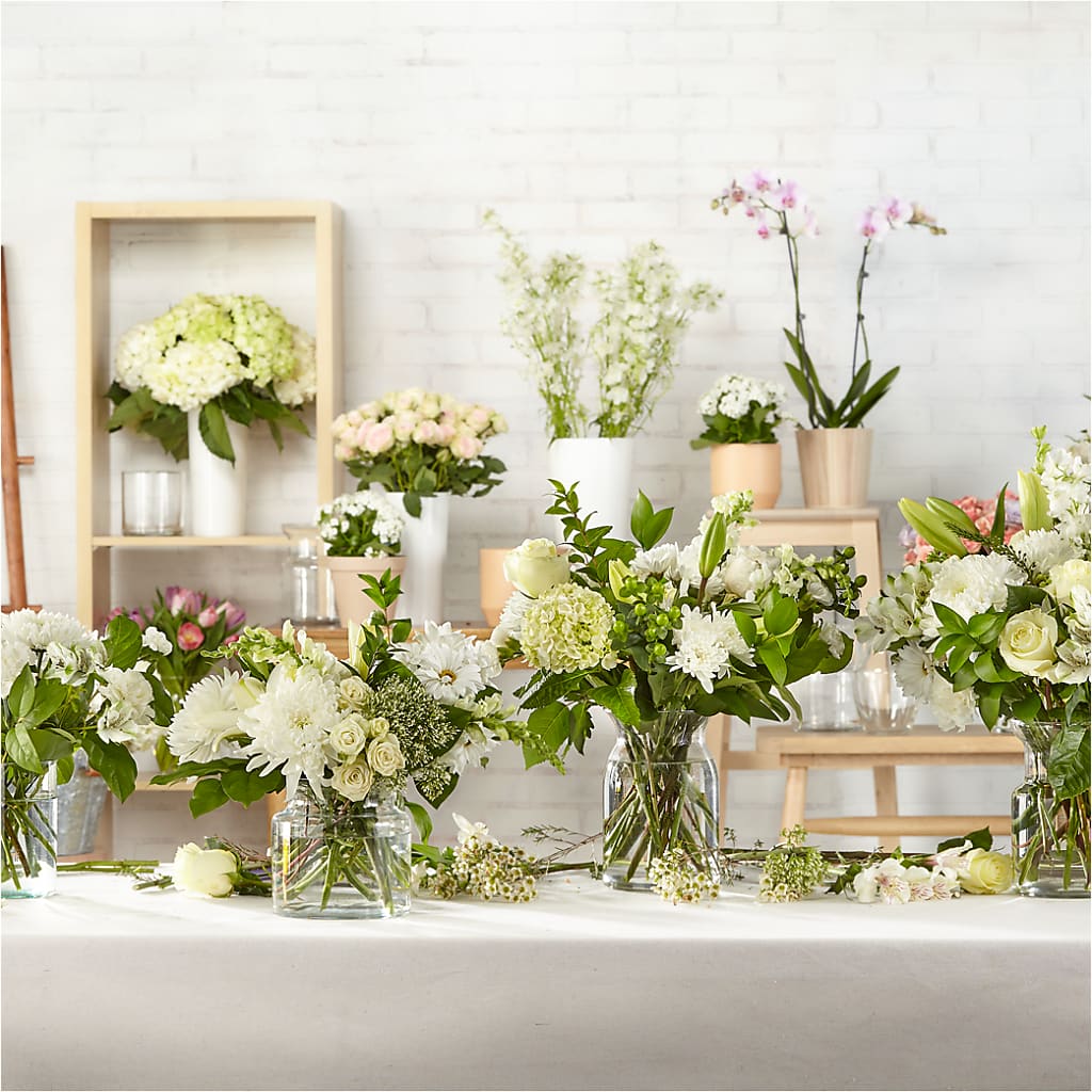 Classic Ivory – A Florist Original – HORTENSIA'S FLOWERS, Carlsbad CA