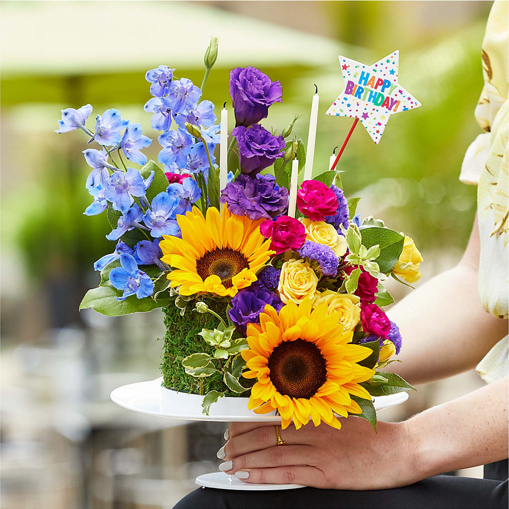 Star of the Day Floral Cake – HORTENSIA'S FLOWERS, Carlsbad CA