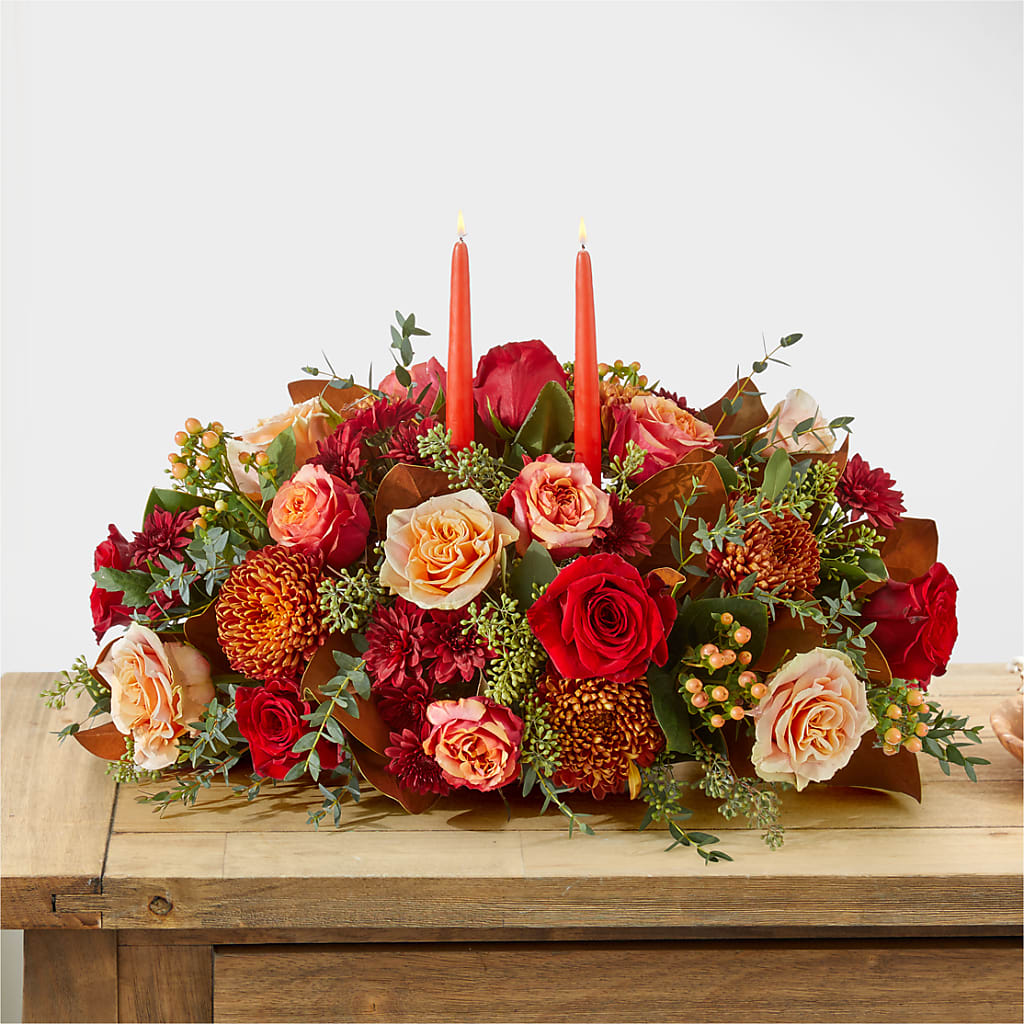 Gather Near Centerpiece – HORTENSIA'S FLOWERS, Carlsbad CA